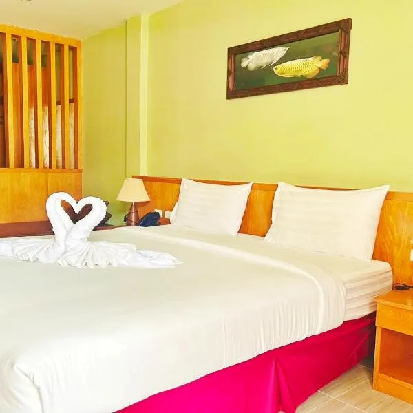 Dome Resort SHA Plus, hotel in Kata Beach