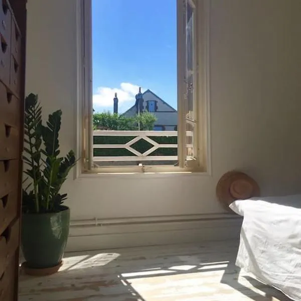 charmante maison de pêcheur, hotel v destinaci Trouville-sur-Mer