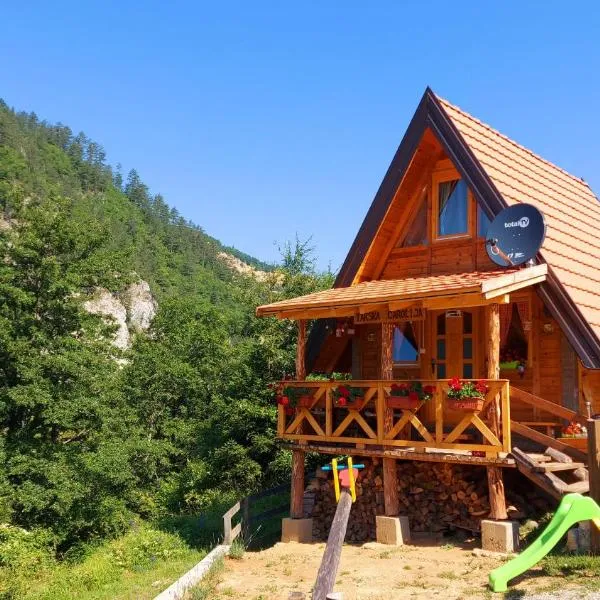 Tarska čarolija Zaovine, hotel v destinaci Popovići