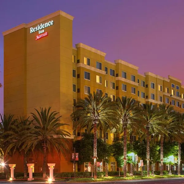 Residence Inn by Marriott Anaheim Resort Area/Garden Grove, מלון בטוסטין