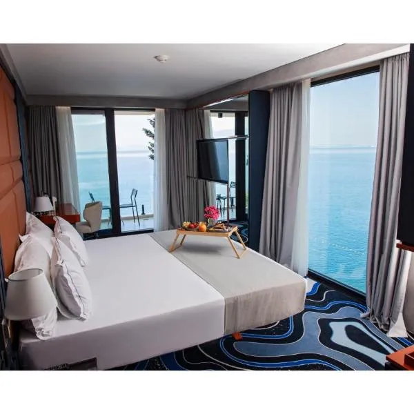 Maritim Marina Bay Resort & Casino Adult Only, hotel in Vlorë