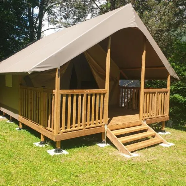 lodge du camping la Porte St Martin, hotel v destinaci Saint-Martin-en-Vercors