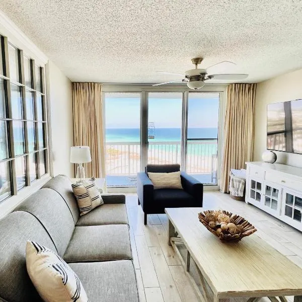 Beachfront Retreat- "The Getaway", hotell sihtkohas Destin