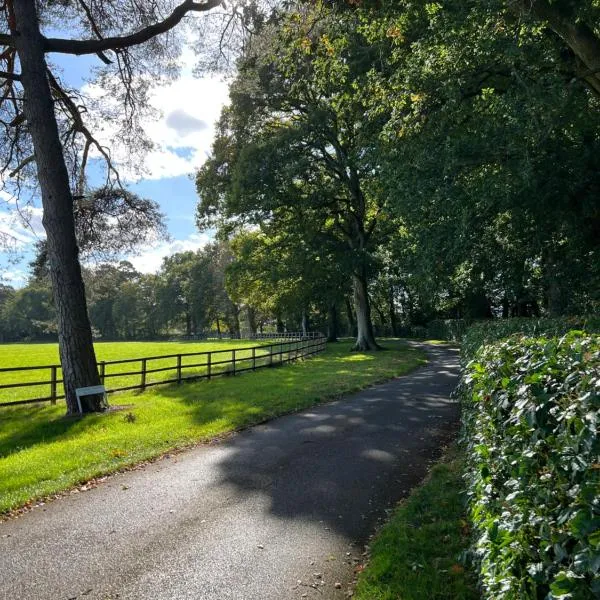 The Loft, Steep, Petersfield in Collyers Estate part of The South Downs National Park.، فندق في بيترزفيلد