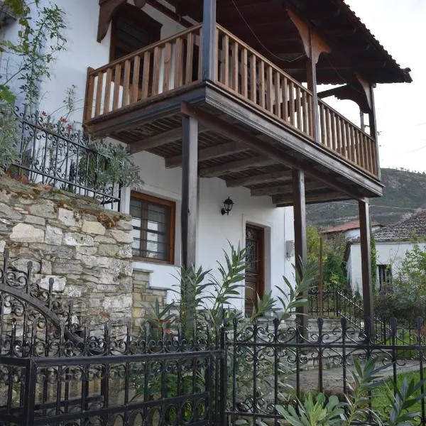 Lila's Guest House, hotel in Mikros Prinos
