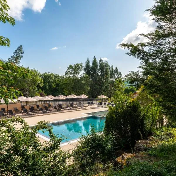 Camping LA SERRE, hotel v destinaci Aigues-Vives