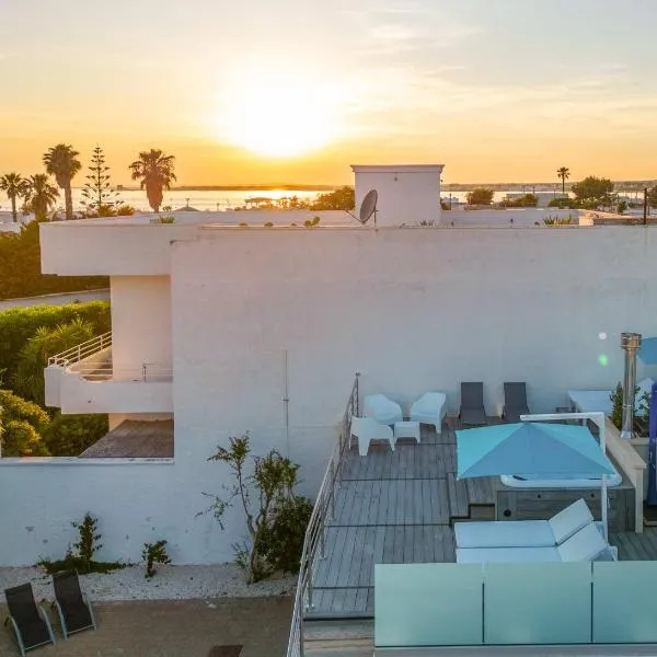 Villa Blumarine e vasca jacuzzi By Cala Salento, hotel di Torre Lapillo