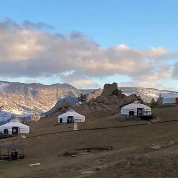 Apache Eco Camp, Terelj Nationalpark Mongolia, hotel em Dugang Süme