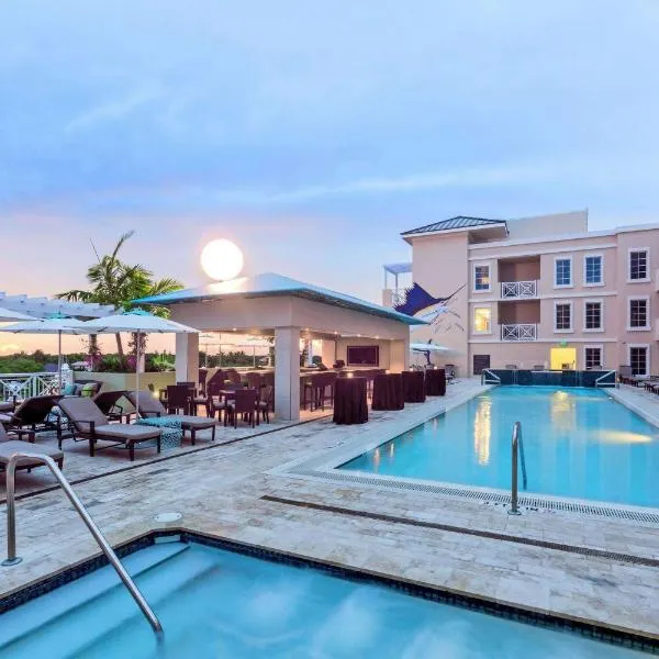 Wyndham Grand Jupiter at Harbourside Place, hotel in Jupiter