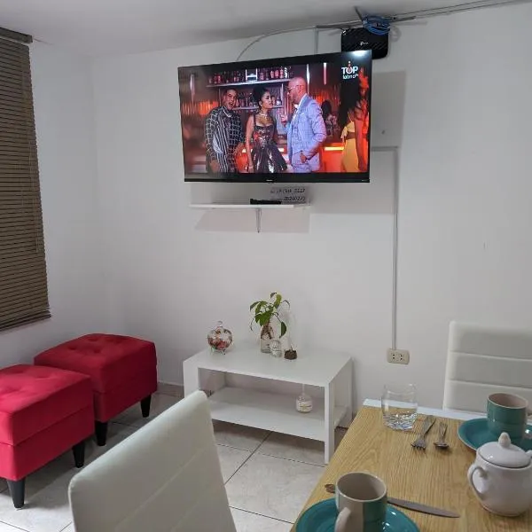 Apartamento Privado, cerca al Centro Histórico de Lima, hotel in Lima
