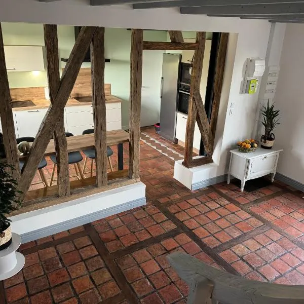 Gîte Tomettes et Colombages, hotel v destinaci Laneuville-à-Rémy