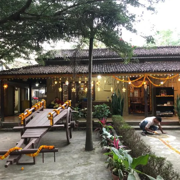Tharu Community Home Stay, hotel in Chitwan