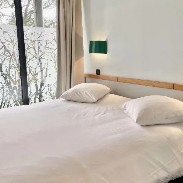 Logis Hôtel Le Keréden, hotel v destinácii Locarn