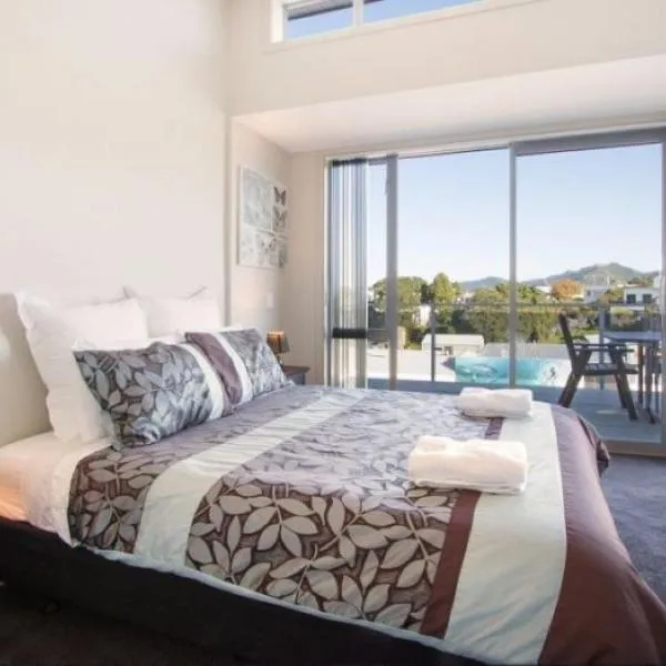 Beach Pacific Apartments, hotel v destinaci Waihi Beach