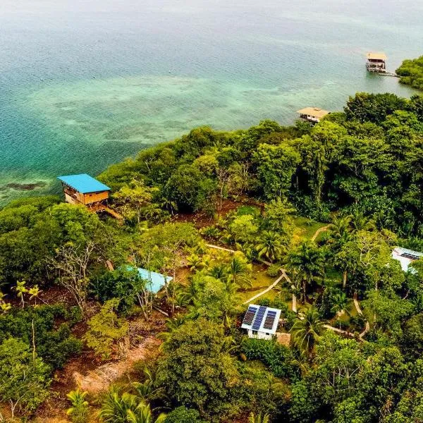 Roam Yoga & Wellness Lodge, hotel in Bocas del Toro