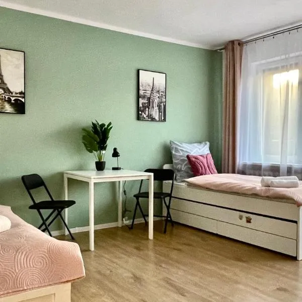 Beautiful rooms in Szczecin - parking Gratis, hotel in Szczecin