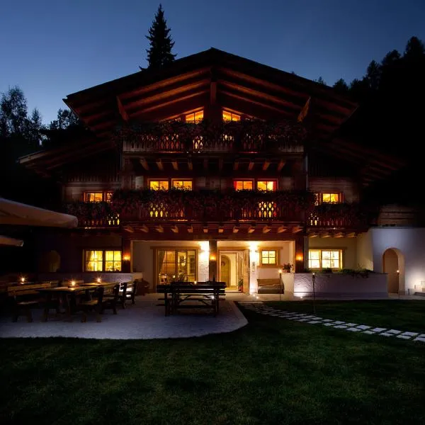 Fogajard Lovely Chalet, ξενοδοχείο στη Μαντόνα Ντι Καμπίλιο