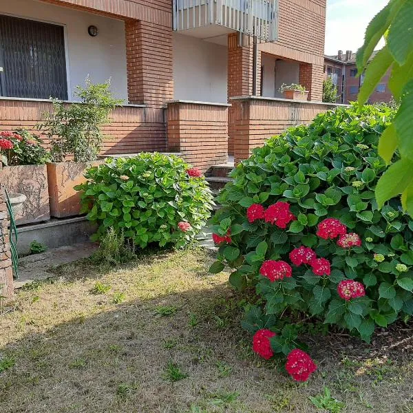 Milano Linate Airport Apartment, hotel v destinaci Peschiera Borromeo