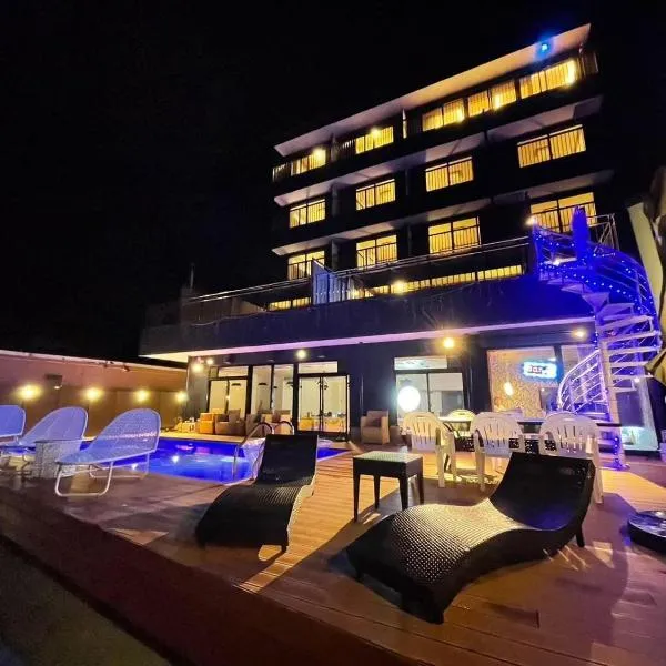 【CLUB DEEP BLUE】西伊豆　知る人ぞ知る美しい入江が眺める貸別荘！最大44人宿泊可能！, hotel in Numazu