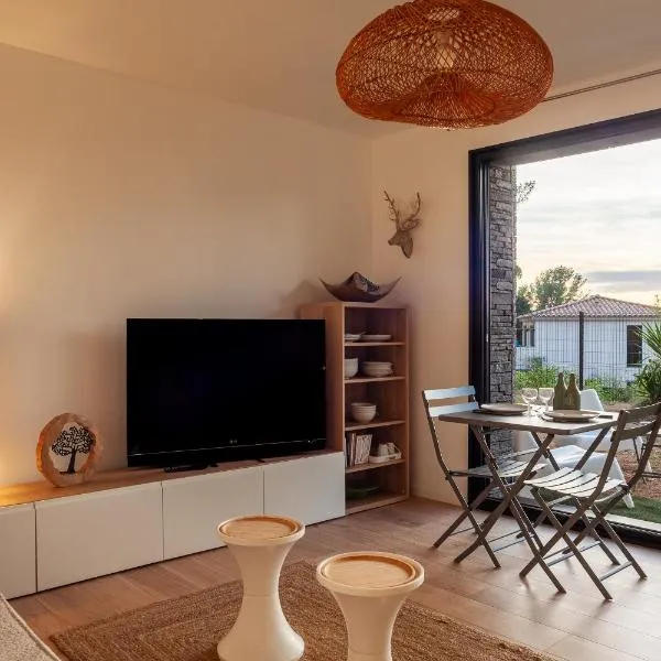 Annexe Villa indépendante – hotel w mieście Ollioules
