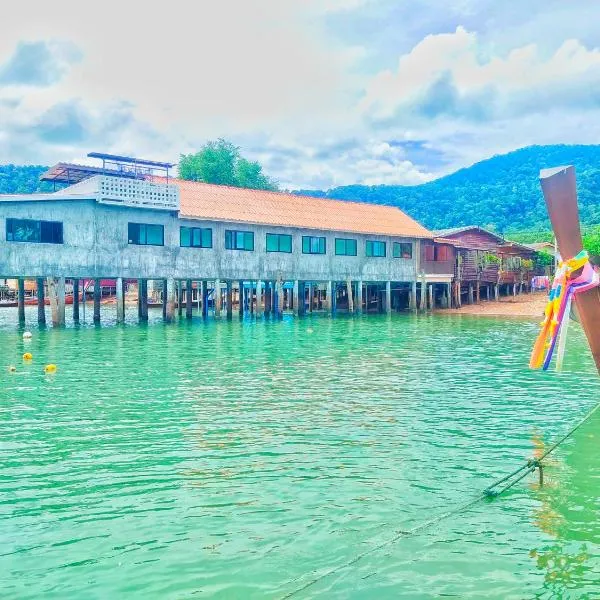 Poohry Seaview, hótel í Ko Lanta