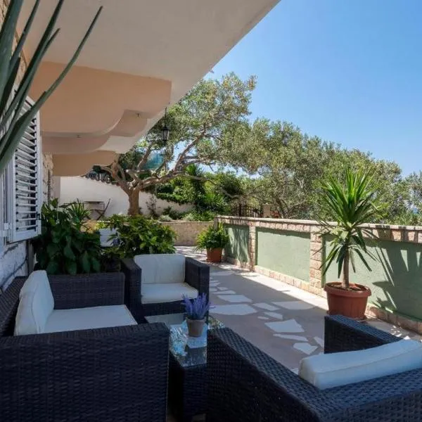 Relaxing Beach holiday house, ξενοδοχείο στο Χβαρ