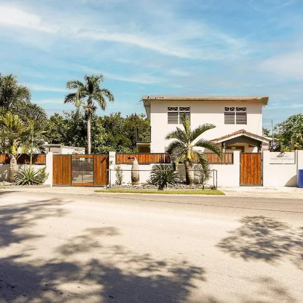 EcoMar Rentals, hotel in Cabo Rojo