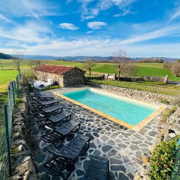 La Voûte du Dragon spa piscine 26 personnes, хотел в Saint-Privat-du-Dragon