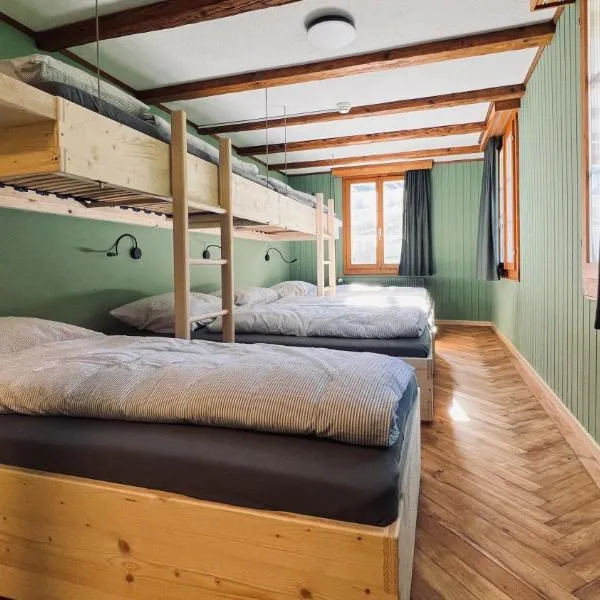 Hotel Alpina Einhorn - Self-Check-In, hotel v destinaci Wolfenschiessen