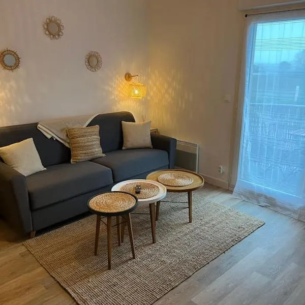Studio confortable aux portes de Bordeaux et Médoc, hotel em Ludon-Médoc