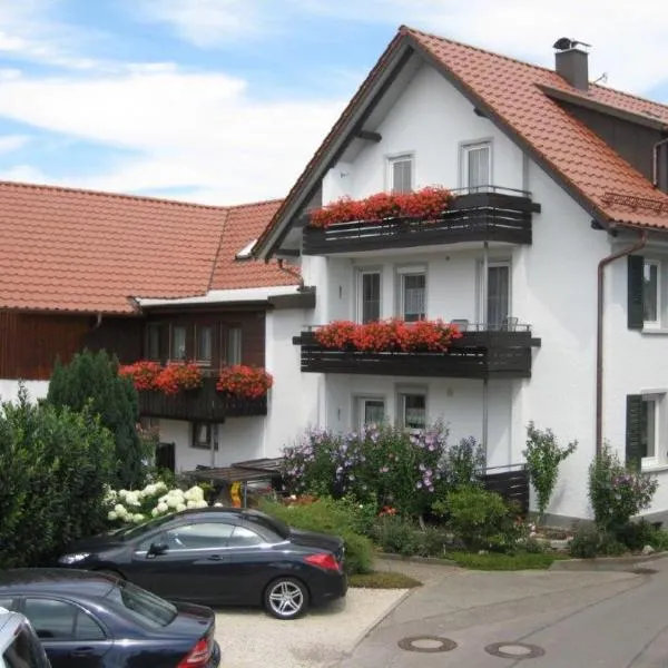 Obst- Und Ferienhof Karoline, hotel in Wasserburg
