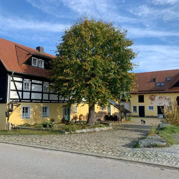 SPREEHOF Göbeln, hotel di Brösa