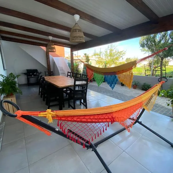 Casa Cova da Onça, hotel v destinaci Olhão