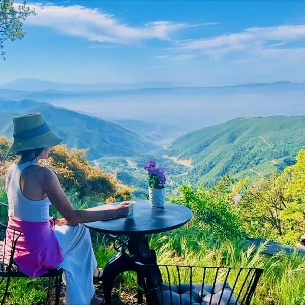 100 Mile View-Fire Pit, Romantic, Peaceful, Private, hotell i Crestline