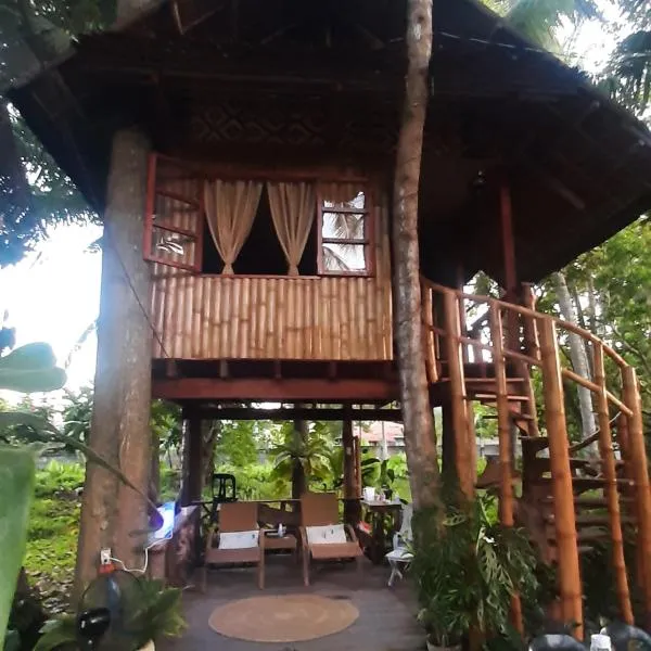 Dumaguete Oasis Treehouse, near airport and mall, hotel in Dumaguete