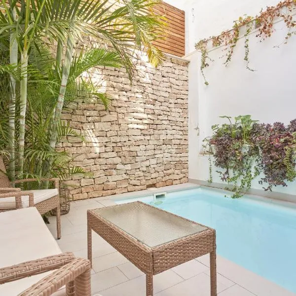 Luxury apartment in Nerja, hotel in Nerja