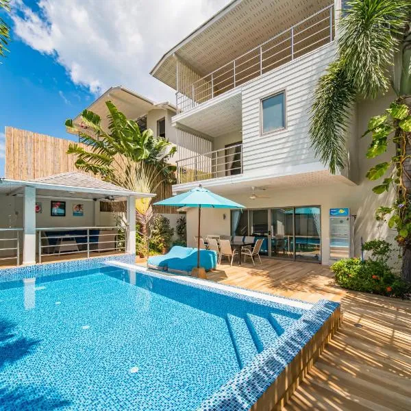 Villa Colibri 4 bdr with pool, hotel in Koh Samui