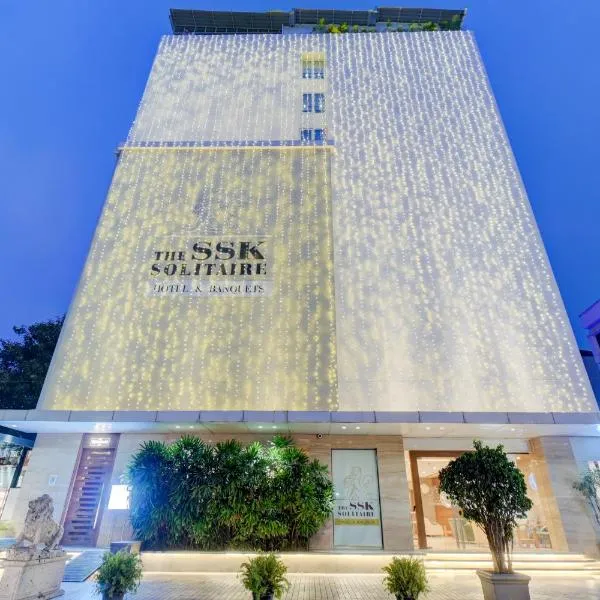 The SSK Solitaire Hotel & Banquets，納西克的飯店