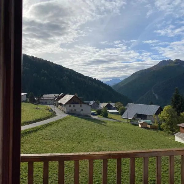 Le Chalet des Sommets, hotel v destinaci Arvieux