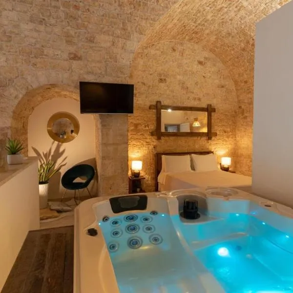 B&B Puglia - Mi Casa Luxury Suite - Room with Hydromassage Pool, hotel in Turi