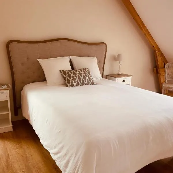 Le Domaine Des Trois Chênes, hotel em Thieulloy-la-Ville