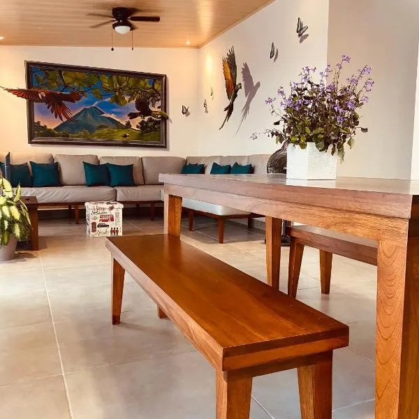Casa Macaw, hotel v destinaci Fortuna