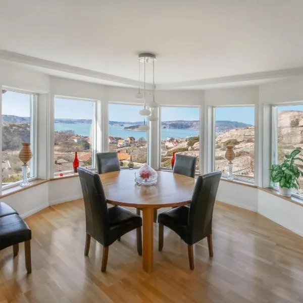 Charming Villa Retreat by AJF Dream Living, hotel v destinaci Fjällbacka
