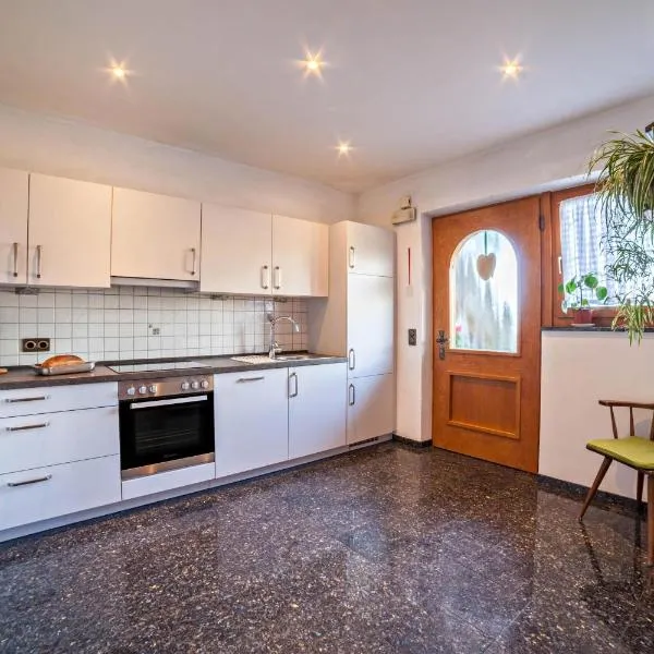 Hoferhof Apartement Bergzauber, hotel in Schenna