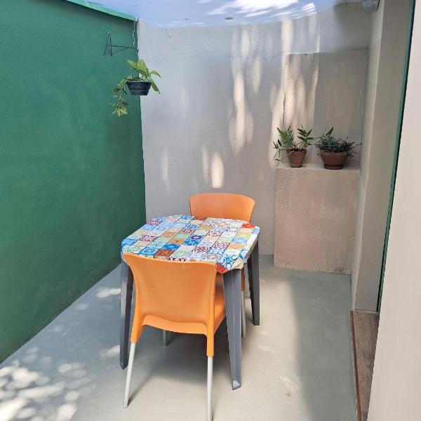 Suítes em casa de família com entrada independente - Foto 4