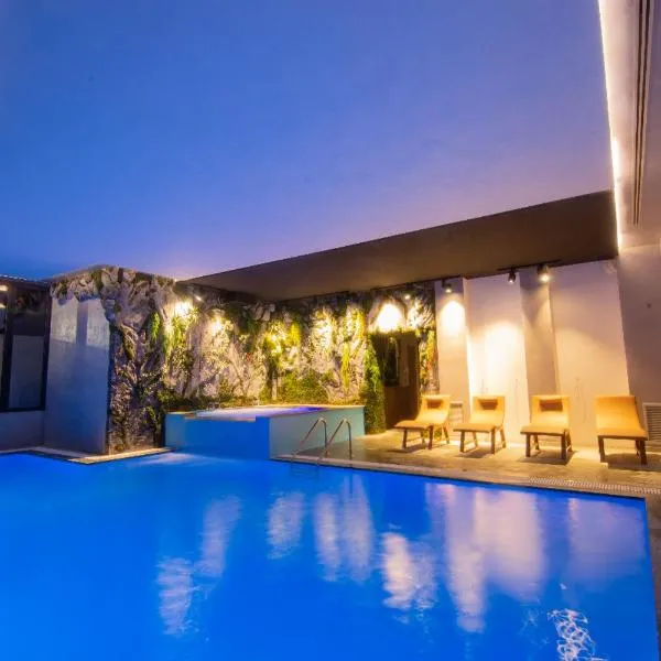 Hotel Kocibelli POOL & SPA, khách sạn ở Voskopojë