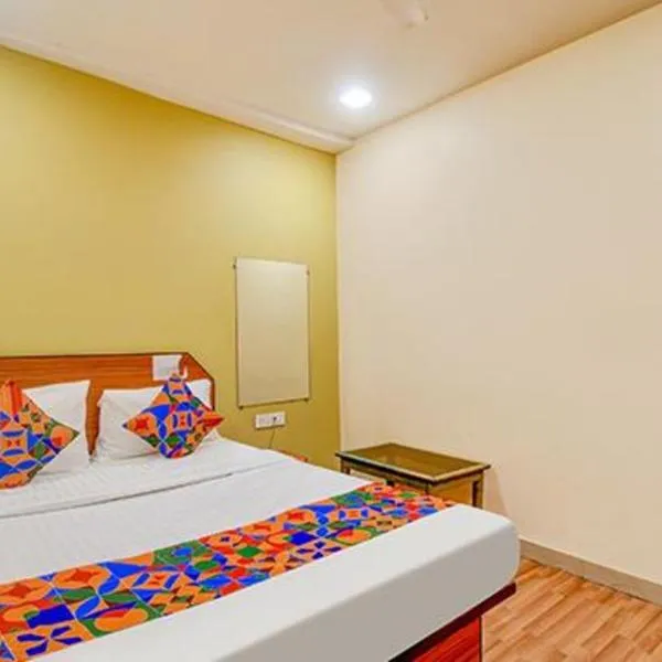 FabHotel Kamala Inn, hotel di Chandannagar