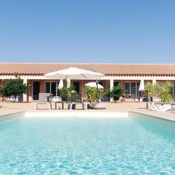 Perpignan dans OLIVERAIE très beau gîte 11 pers، فندق في بيربينيا