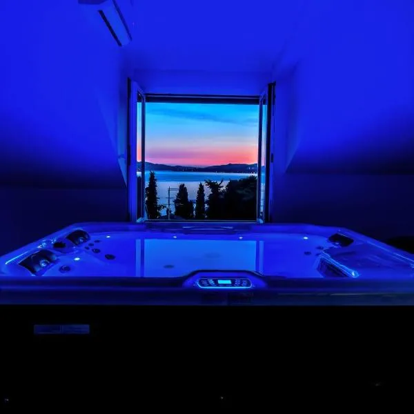 Jacuzzi, hotel in Okrug Gornji