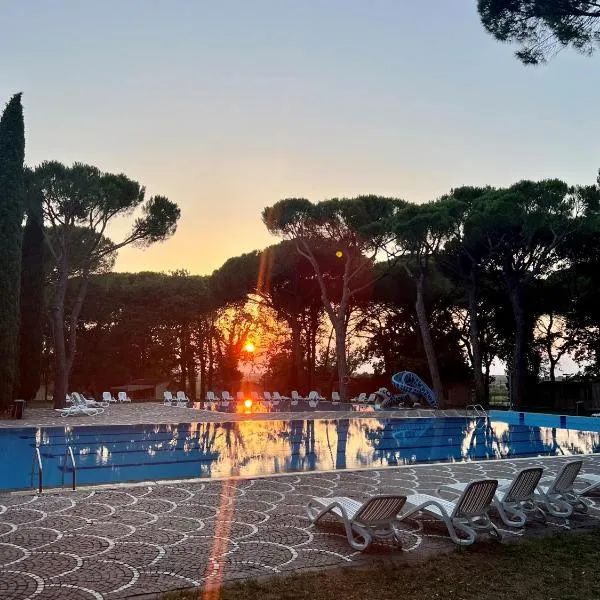 Belvedere Pineta Camping Village Grado, hotel v destinaci Grado